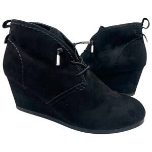 AUSTIN TRADING COMPANY ANKLE BOOTS BOOTIES FAUX SUEDE WEDGE HEELS SZ 8 GUC